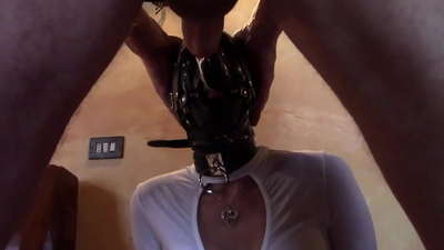 ہیلس میں لورا، ماڈل کا انتخاب، ویڈیو 2021، ایک سے زیادہ حلقوں کے ساتھ گہرا گلا۔